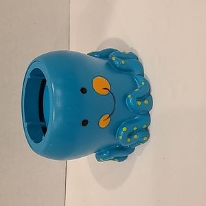 2 Octopus bathroom cup holders